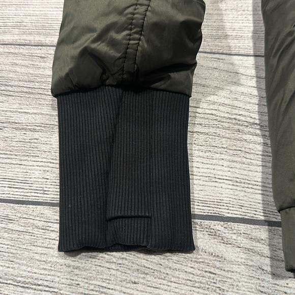 🍋Women’s Lululemon Scuba Hoodie Glyde size 6 dark olive 🍋 - Picture 13 of 16